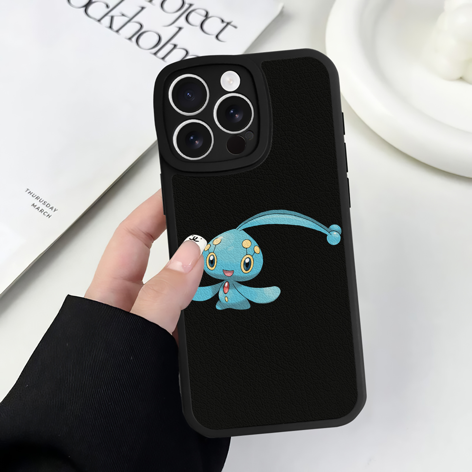 （画像用） ポケットモンスター Pokémon 【iPhone 16シリーズ対応】シリコンスマホケース（レザー調） 材質：シリコン